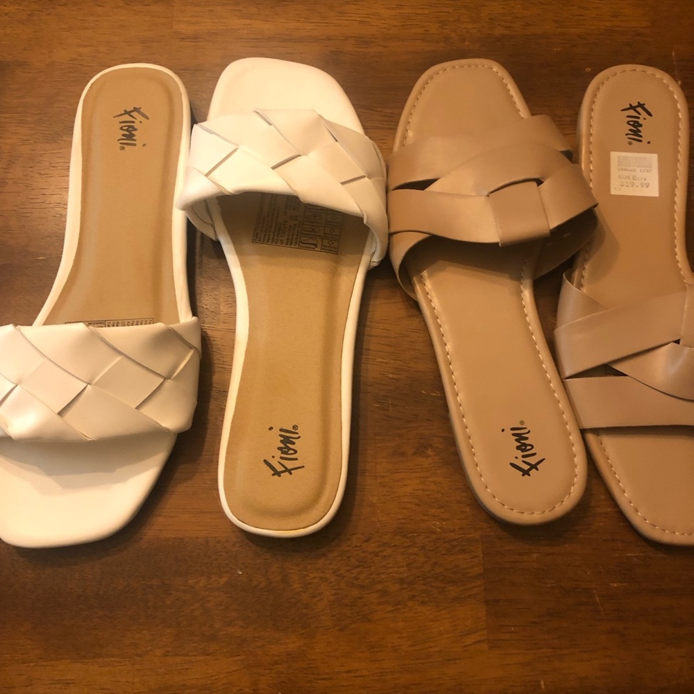 Lot of 2 sandals size 8 1/2 excellent condition